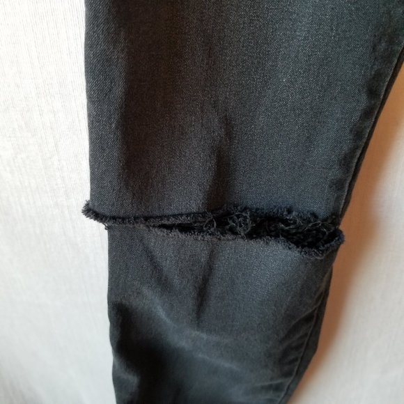 ASOS Black Jeans Distressed Knee Holes Womens Size 26X30 - Picture 10 of 10